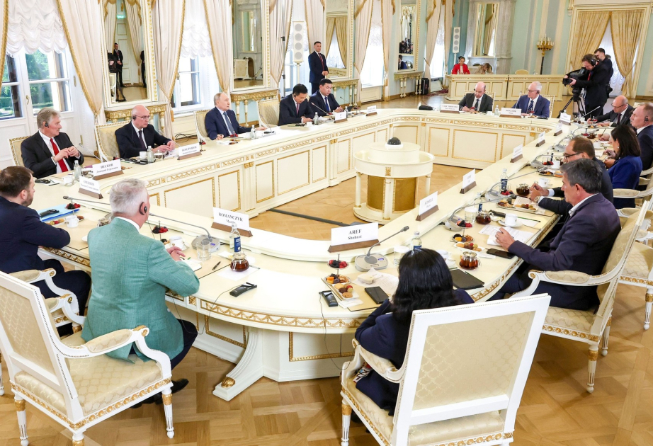 Putin: Rusiya və Ukrayna arasında mümkün razılaşmalar tarixi sənədlər ola bilər