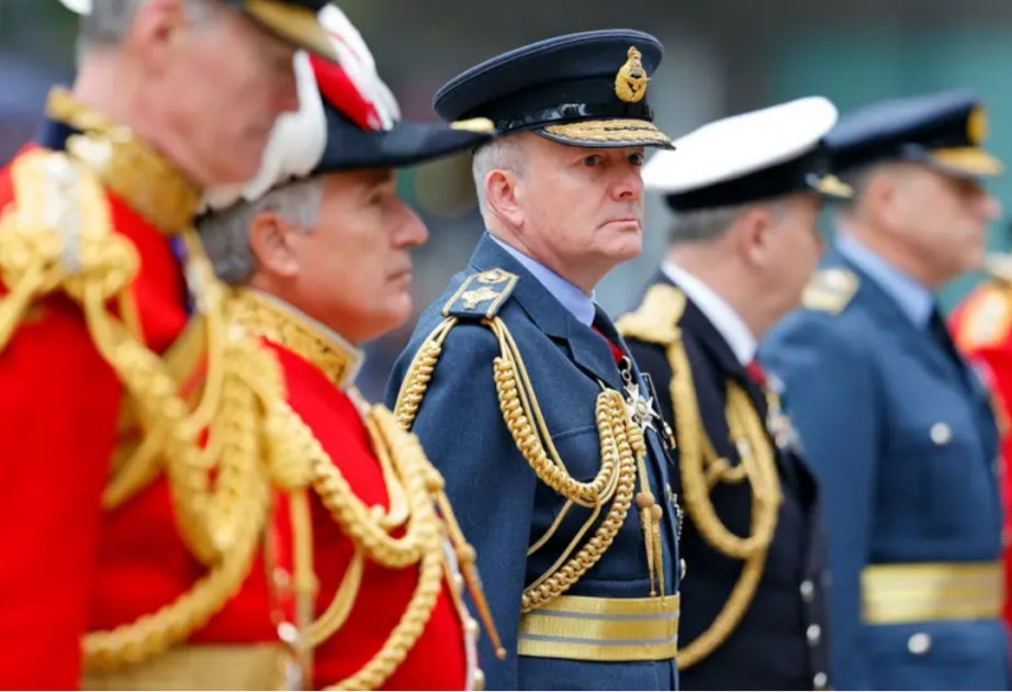 Admiral Riçard Nayton: Böyük Britaniya “Soyuq müharibə”dən bəri ən təhlükəli dövrdən keçir