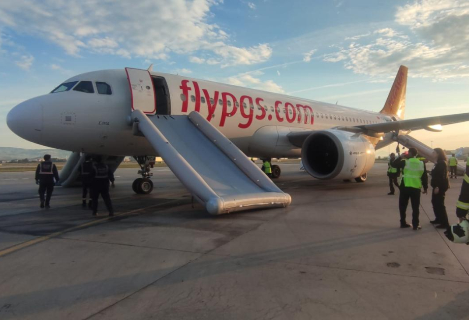 Ankara aeroportunda təyyarə salonunda yanğın baş verib