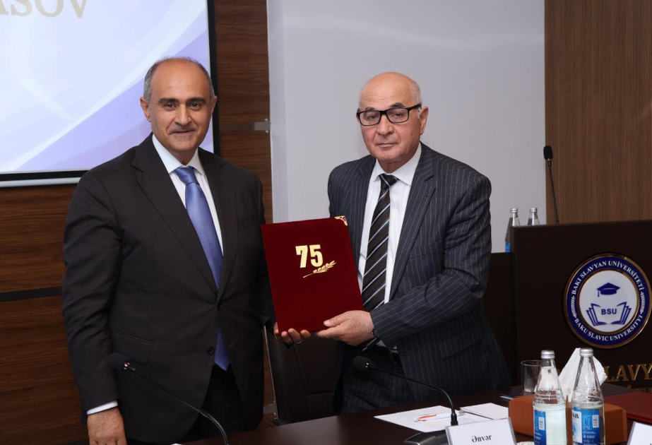 Əməkdar müəllim Ənvər Abbasovun 75 illik yubileyi BSU-da qeyd olunub