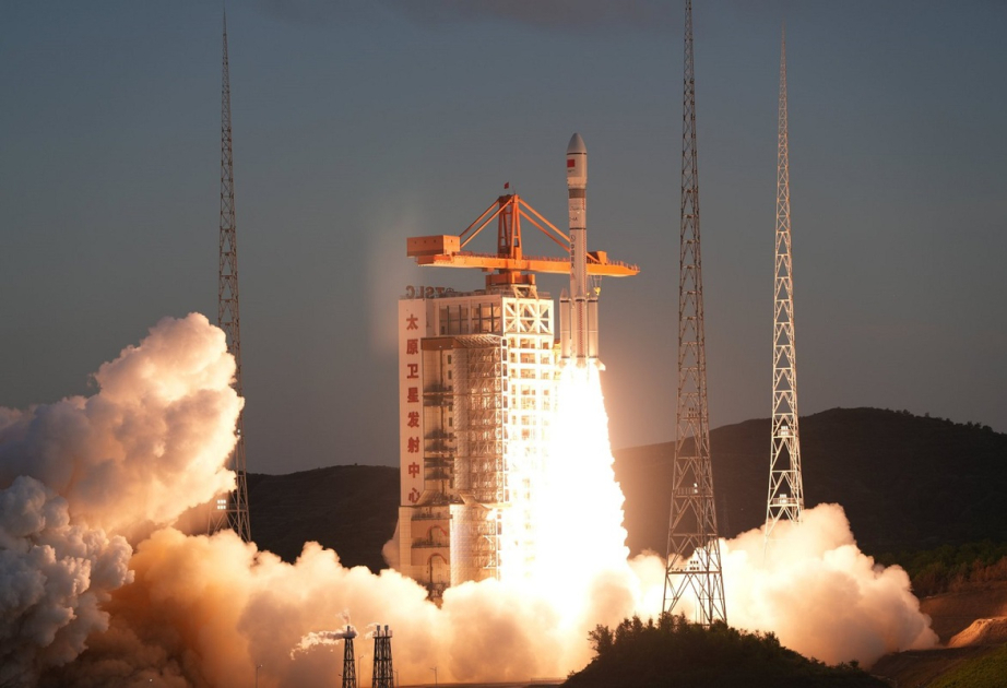China launches two groups of internet satellites within 24 hours