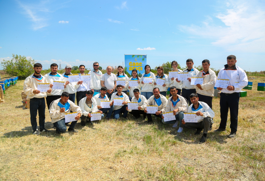 Initiated by Leyla Aliyeva, “Young beekeeper” project successfully implemented in Yevlakh district