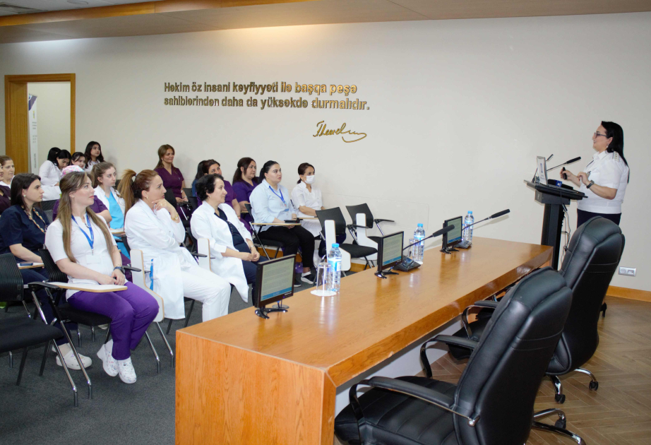 ® Mərkəzi Gömrük Hospitalında “Səhiyyədə Peşəkar Davranış: Tibbi etika, deontologiya və effektiv komanda əməkdaşlığı” mövzusunda seminar keçirilib