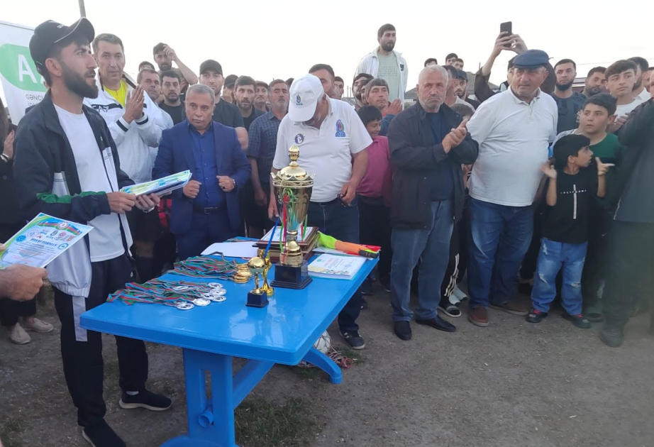 Xaçmazda futbol üzrə regional turnirin qalibləri mükafatlandırılıblar