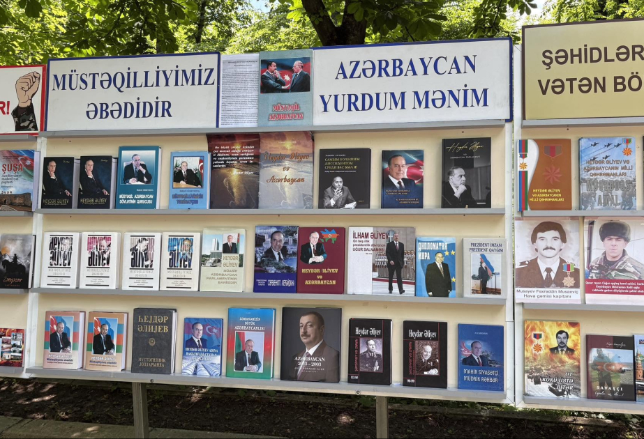 Qusarlı oxucular üçün müxtəlif mövzularda və dillərdə kitablar, yeni nəşrlər sərgilənib