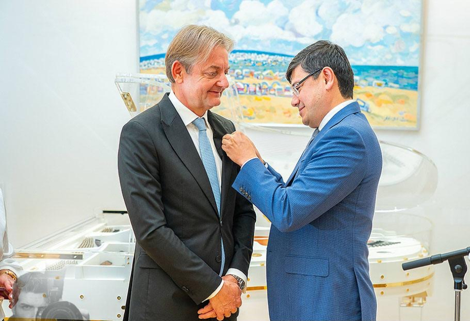 El Presidente de la Cámara de Comercio Austriaco-Azerbaiyana fue distinguido por fortalecer los lazos bilaterales y apoyar a la diáspora