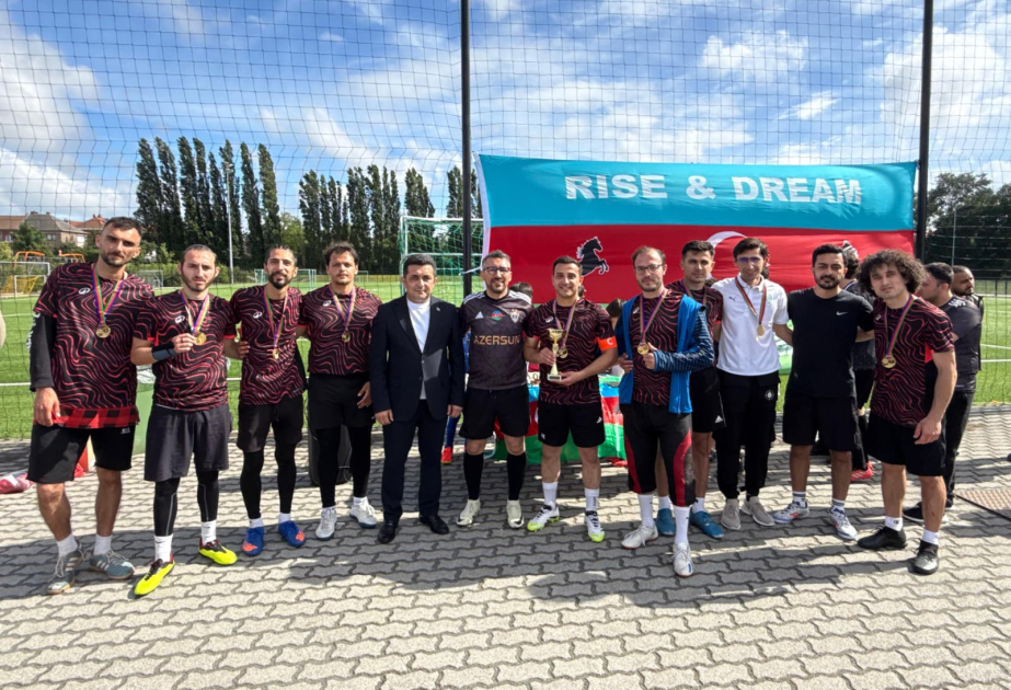 Brüsseldə azərbaycanlıların irimiqyaslı futbol festivalı: III Suqovuşan Turniri başa çatıb