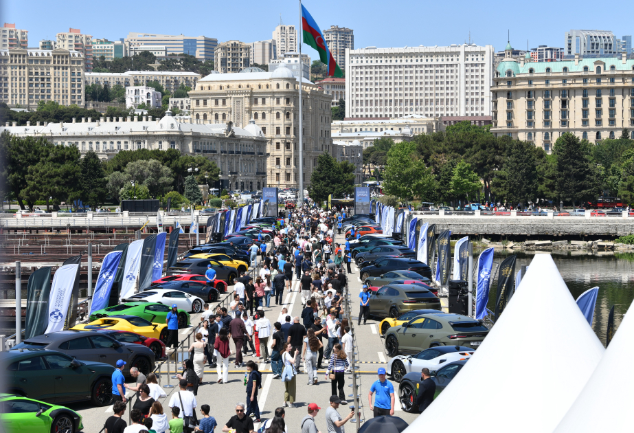 Concluye el festival de automóviles clásicos y deportivos