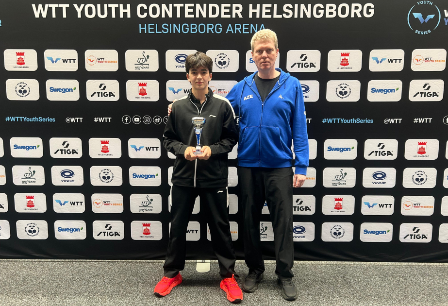 El tenismesista azerbaiyano gana la medalla de bronce en Suecia