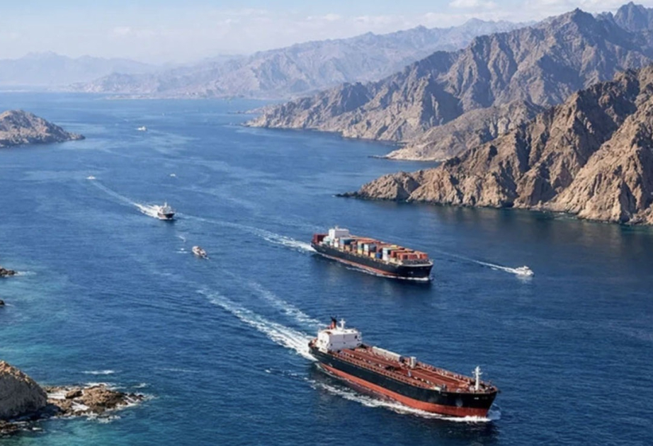 Oman yaxınlığında Vaşinqtonun sanksiyaları altında olan tanker vurulub
