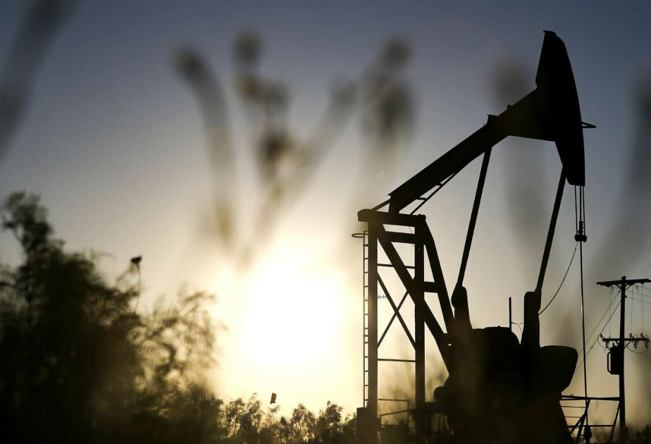 Нефть подешевела на мировых биржах