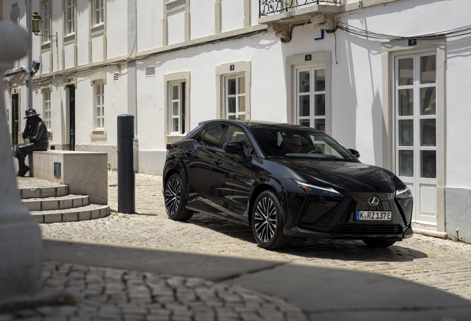 ®  “Lexus RZ” – Elektrikli lüksün yeni erası