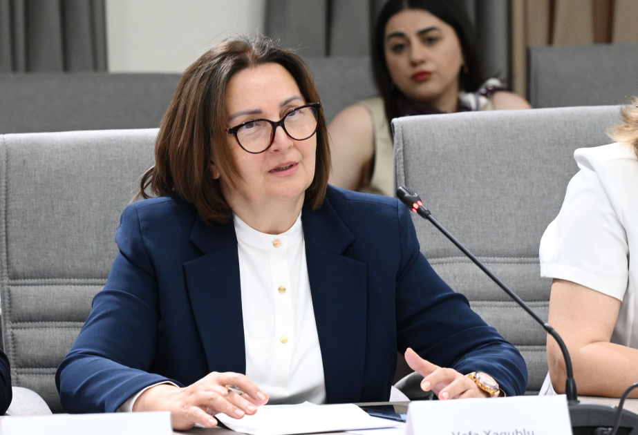 Məktəblərdə mobil telefonların qadağası ilə bağlı nəzarət mexanizmləri tətbiq edilir