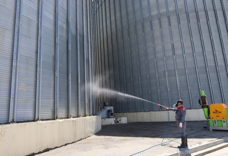 Aqrar Xidmətlər Agentliyi istixanalarda və saxlanılma yerlərində fumiqasiya tədbirləri aparır