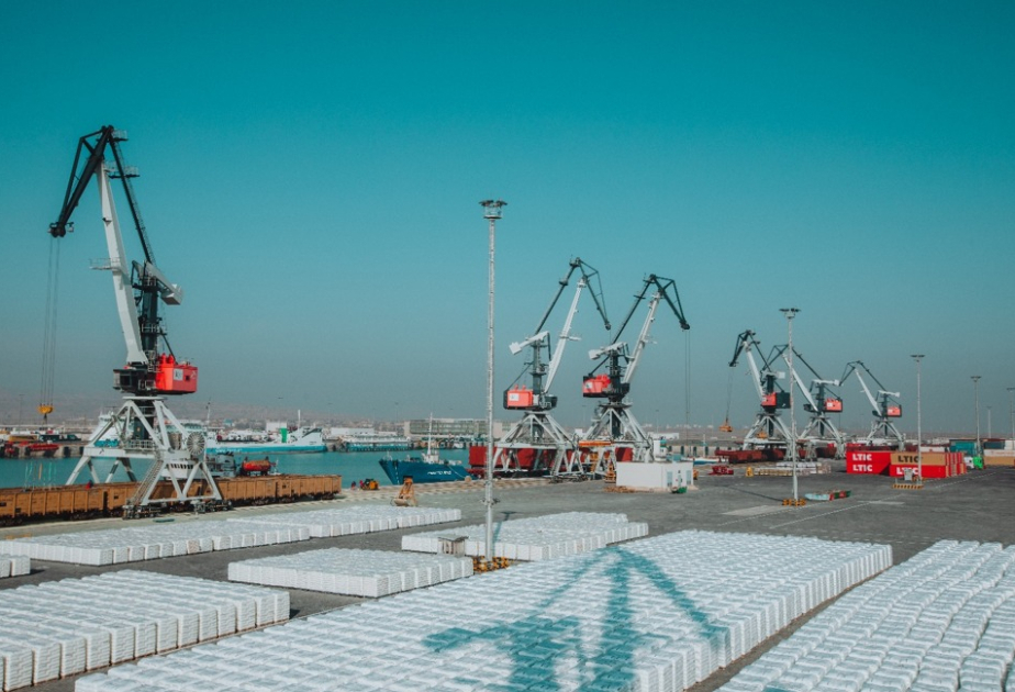 Bakı Limanında quru yük aşırılması 77 faiz artıb