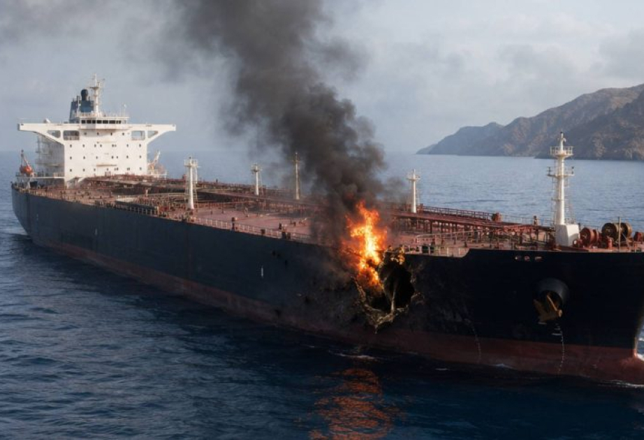 Oman sahilləri yaxınlığında tanker gəmisinə mərmi dəyib