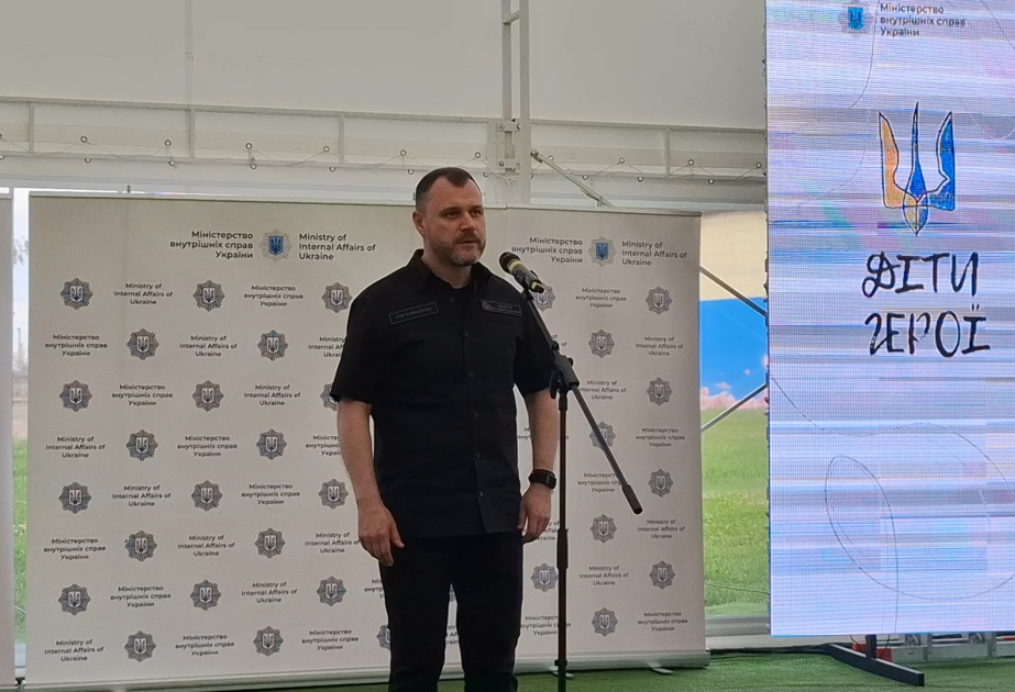 أذربيجان تقدم مساعدات للأطفال الأوكرانيين البواسل