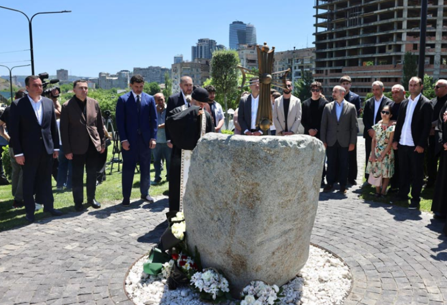 Tbilisidə 11 əvvəl baş vermiş təbii fəlakət qurbanlarının xatirəsi anılıb
