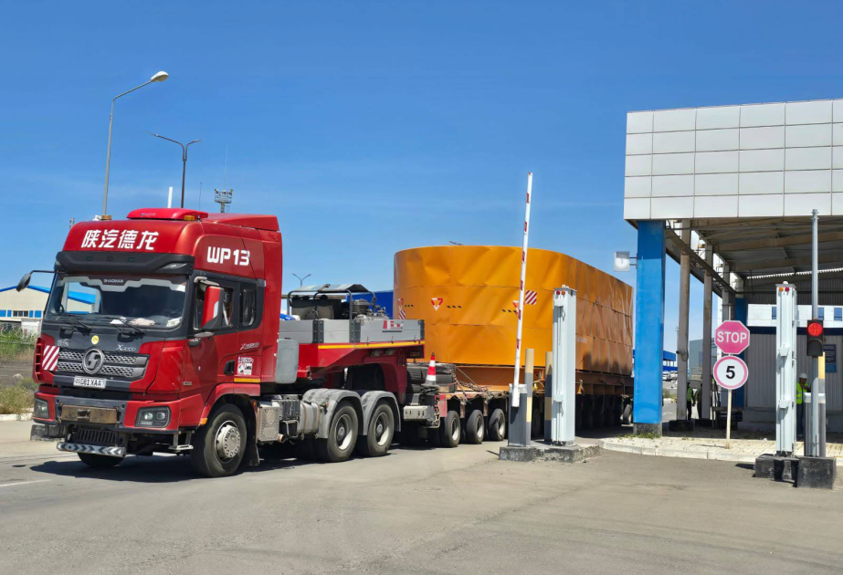 Kurık limanında Trans-Xəzər fiber-optik kabel xətti üçün yük qəbul edilib