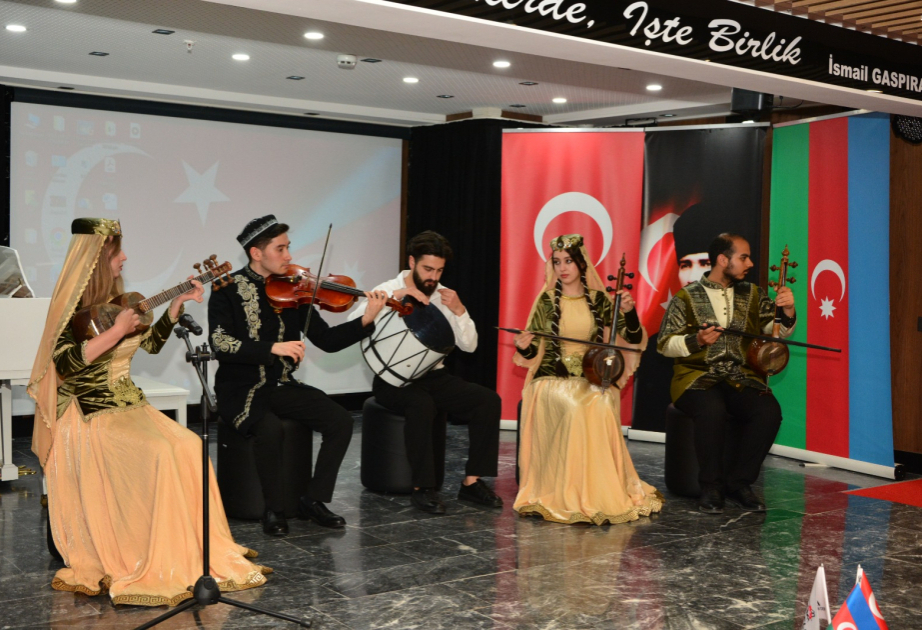 Ankarada “Səda” musiqi kurslarının hesabat konserti təşkil edilib