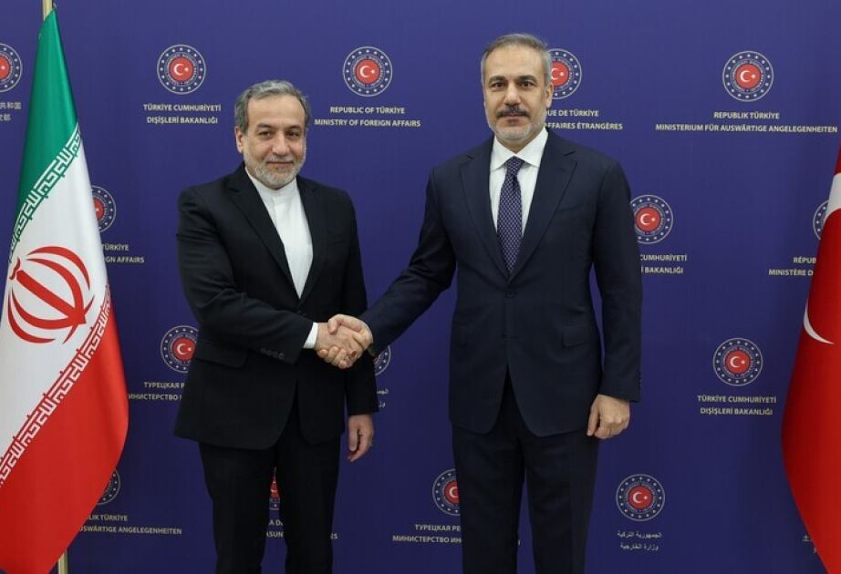 Turkish, Iranian foreign ministers discuss US-Iran agreement