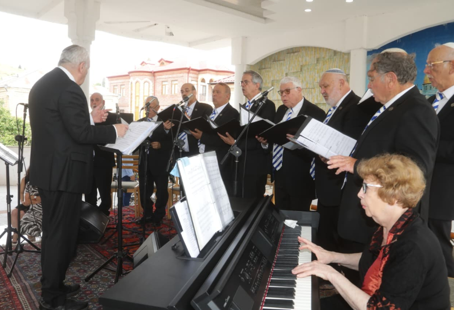 Qubada “Əsrlərin əks-sədası: Əcdadların musiqi irsi – keçmişdən bu günə” adlı fotosərgi və konsert proqramı təşkil edilib