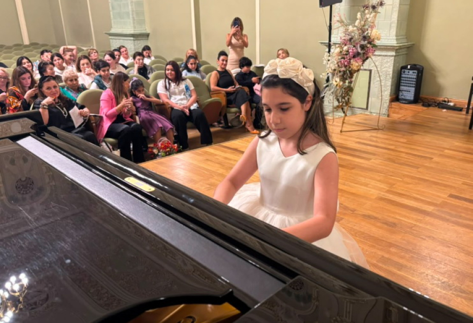Azərbaycan Dövlət Akademik Filarmoniyasının şagirdləri Tbilisidə konsert proqramı ilə çıxış ediblər