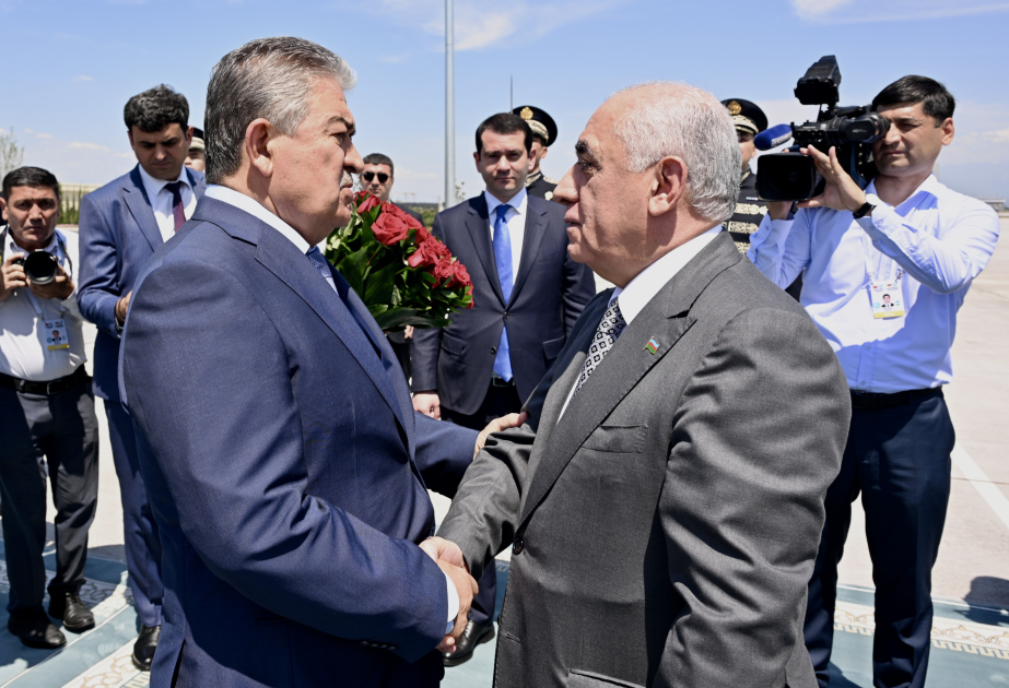 Aserbaidschanischer Premierminister zu Arbeitsbesuch in Usbekistan