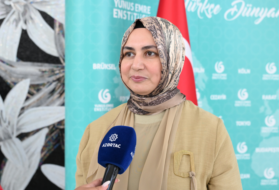 منسقة المعرضين : جذور فني التذهيب والمنمنمات تمتد إلى أراضي أذربيجان قبل انتشارهما في الأناضول