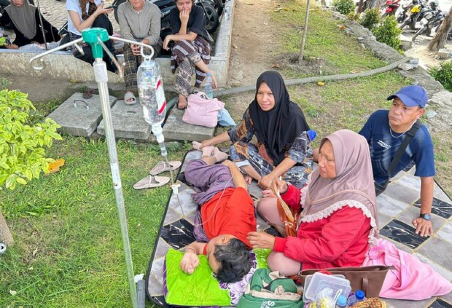 M6.7 earthquake shakes part of Indonesia, killing at least 1, causing damage and injuries