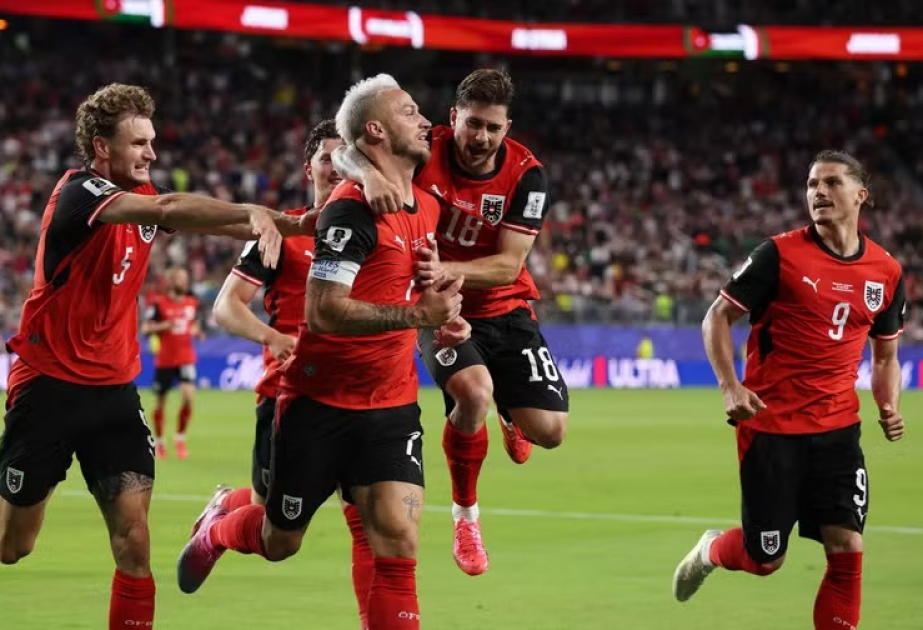 Eigentor und Elfmeter retten Österreich beim WM-Auftakt