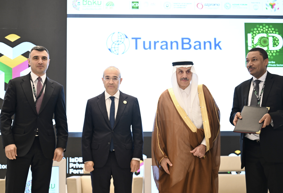 Agreements worth $295 million signed between the Islamic Corporation for the Development of the Private Sector and Azerbaijan