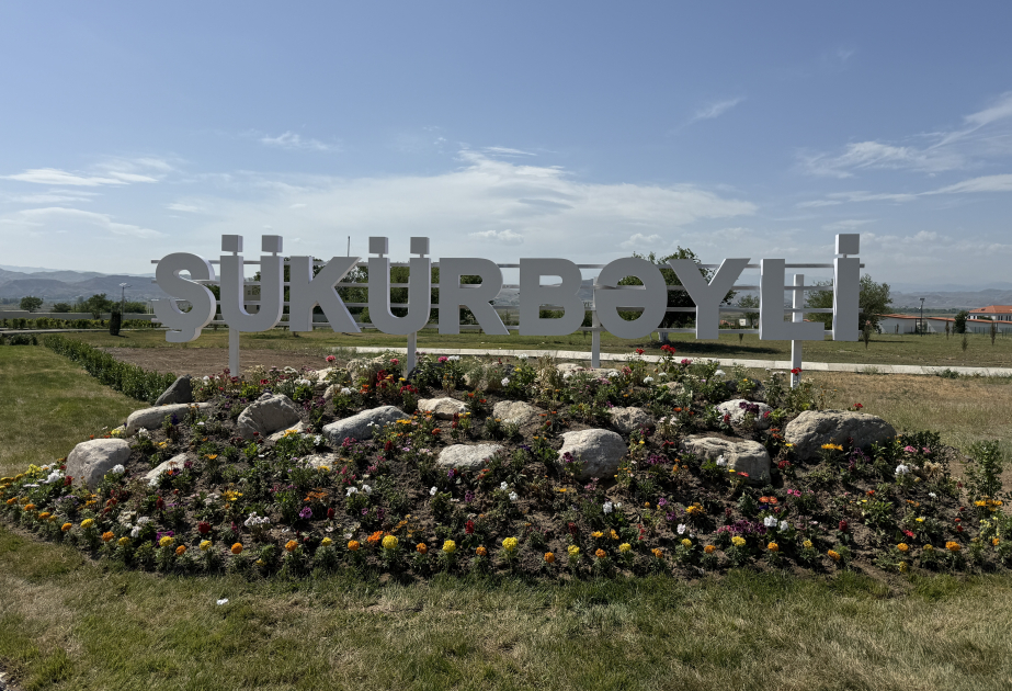 Очередная группа переселенцев прибыла в село Шукюрбейли