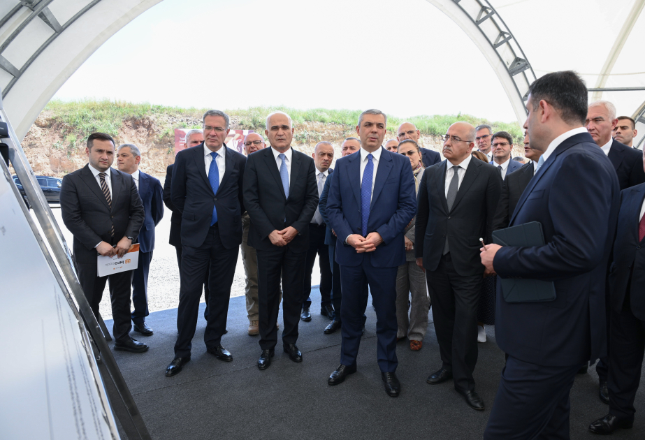 Əlaqələndirmə Qərargahının iclasının iştirakçıları “Dəmirli” Filiz Emalı Kompleksində görülən işlərlə tanış olublar
