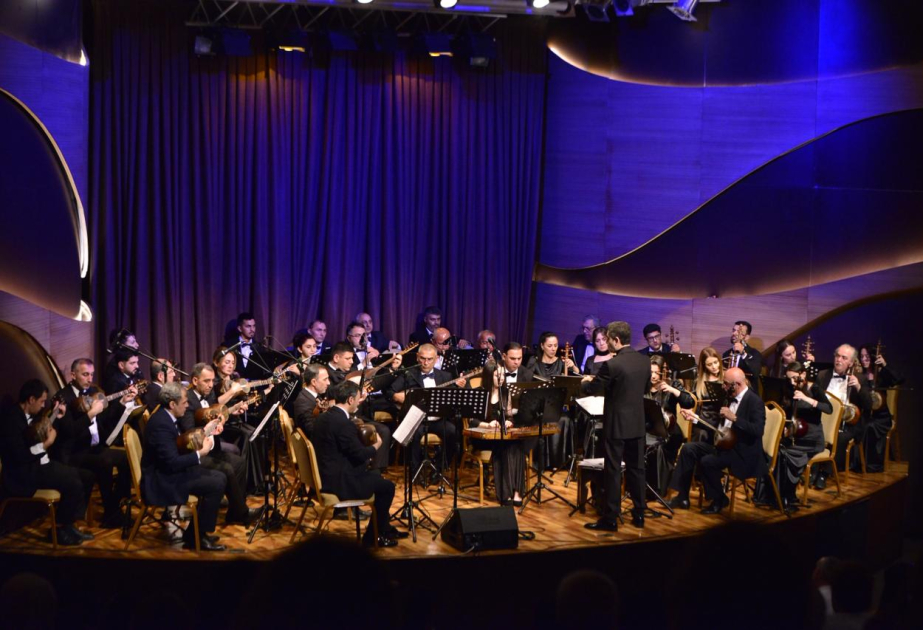 Milli ruhun tərcümanı: 95 yaşlı Xalq Çalğı Alətləri Orkestrindən musiqi ziyafəti