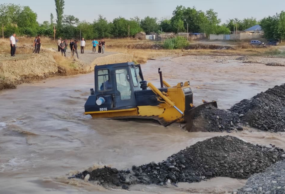 Xaçınçaya gələn sel yaşayış məntəqəsinə təhlükə yaradıb