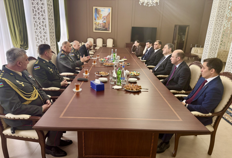 Le chef d’état-major des armées azerbaïdjanaises visite l’ambassade d’Azerbaïdjan à Astana