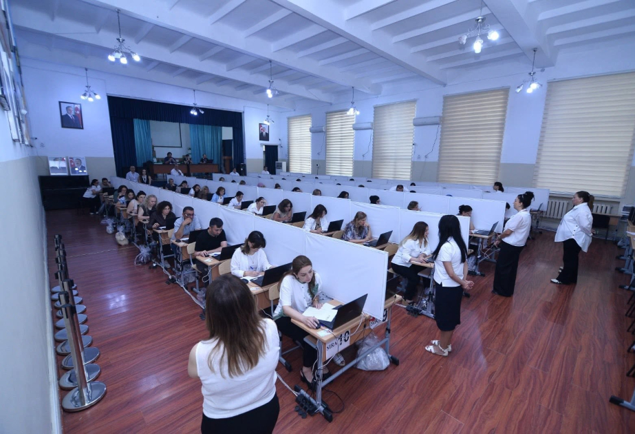 Müəllimlərin sertifikatlaşdırılması prosesinin test imtahanı mərhələsinin ikinci günü yekunlaşıb