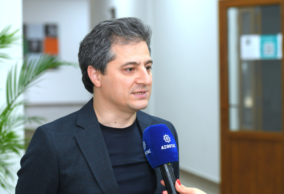 Arslan Növrəsli: Zövqlü musiqiçi yetişdirmək üçün tələbə peşəkar musiqi nümunələrini dinləməlidir