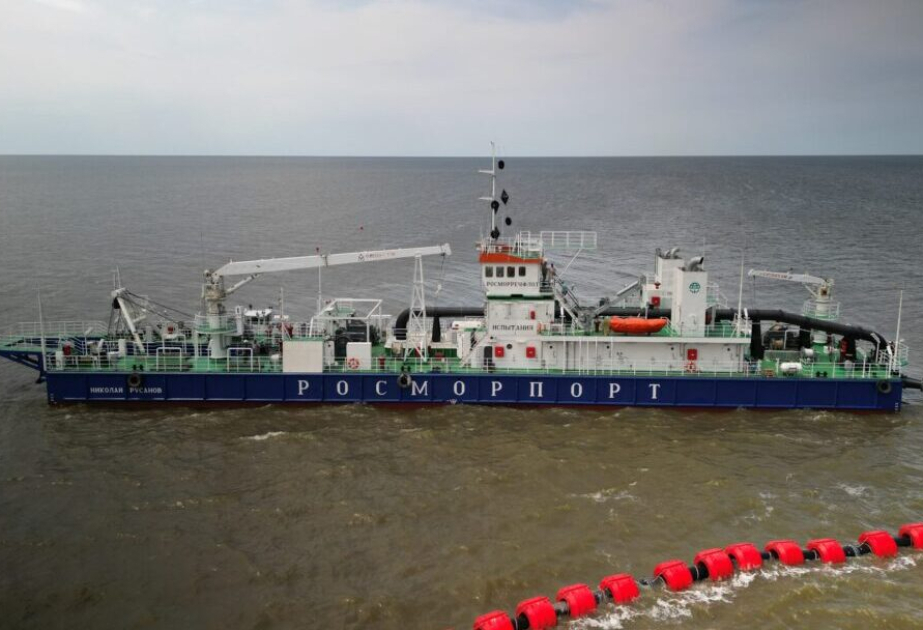 На участке Волго-Каспийского судоходного канала временно приостановлено движение судов