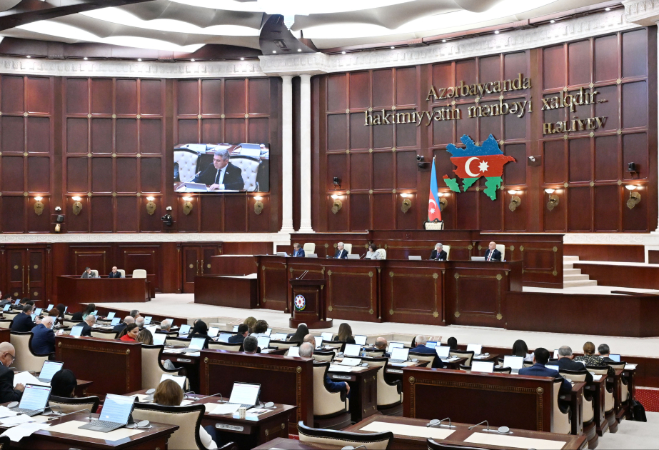 Milli Məclis 14 məsələnin müzakirəsinə başlayıb