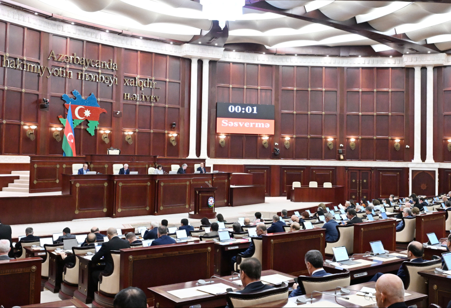 "Ümumi təhsil haqqında" Qanuna təklif edilən dəyişikliklər birinci oxunuşda təsdiqlənib
