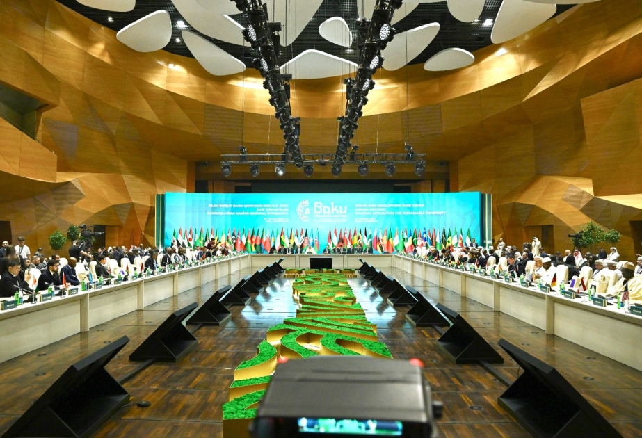 Burkina Faso assumes chairmanship of IDB Board of Governors from Azerbaijan