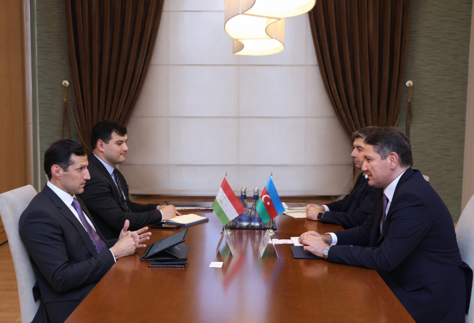 Azerbaijan keen on expanding cooperation with Tajikistan in economy and finance