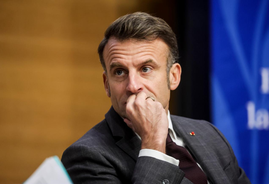 “Le Figaro”: Makron prezident seçkilərindən əvvəl parlamenti buraxmağı nəzərdən keçirə bilər