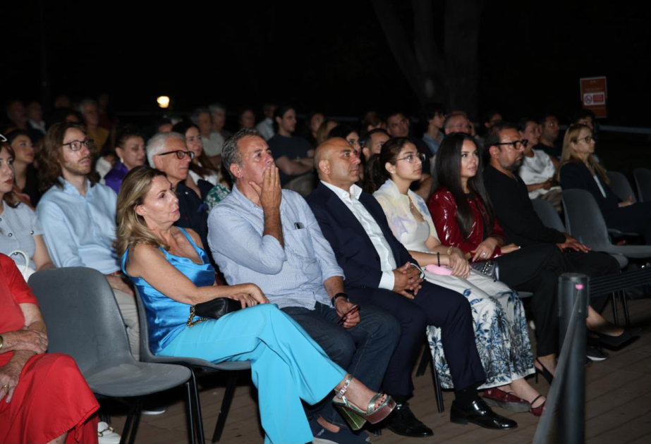 Romanın “Casa del Cinema” mərkəzində “Tağıyev: Neft” filminin premyerası olub