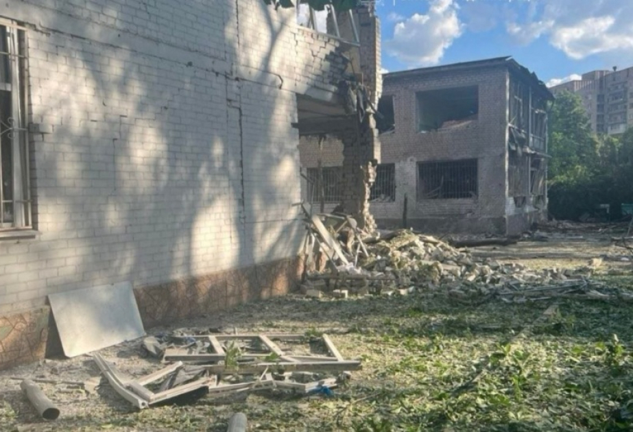 Zaporojyeyə doqquz idarəolunan bomba zərbəsi endirilib, ölənlər var