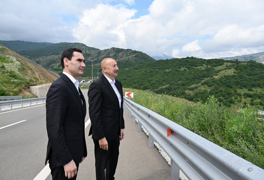 Президенты Азербайджана и Туркменистана сфотографировались на фоне села Дашалты Шушинского района