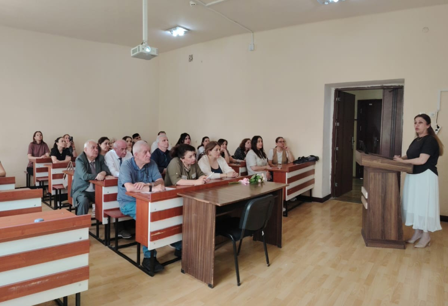 В Бакинском госуниверситете обсудили влияние наночастиц на живые системы