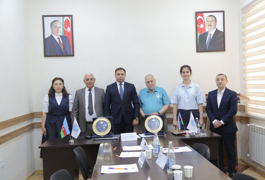 Folklor İnstitutunda yarımillik fəaliyyət: elmi nəşrlərin sayı və tədqiqat nəticələri açıqlanıb